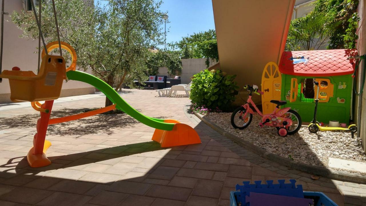 The Golden Island Apartments كرك المظهر الخارجي الصورة